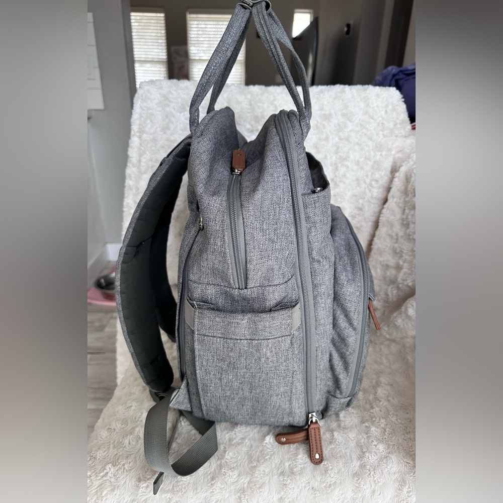 Ruvalino Neutral All-In-One Baby Bags Light Gray Diaper Bag Back Pack View 4